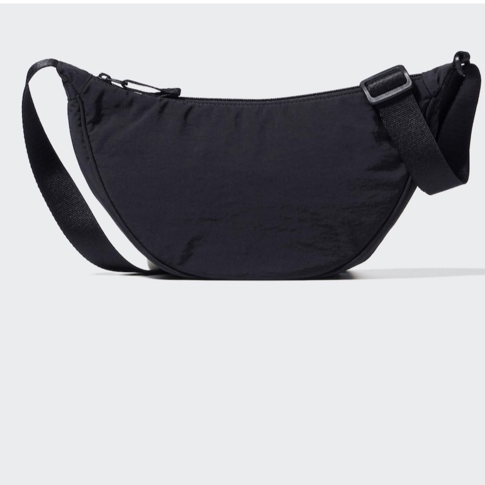 Uniqlo_ Round Mini Shoulder Bag (Black)